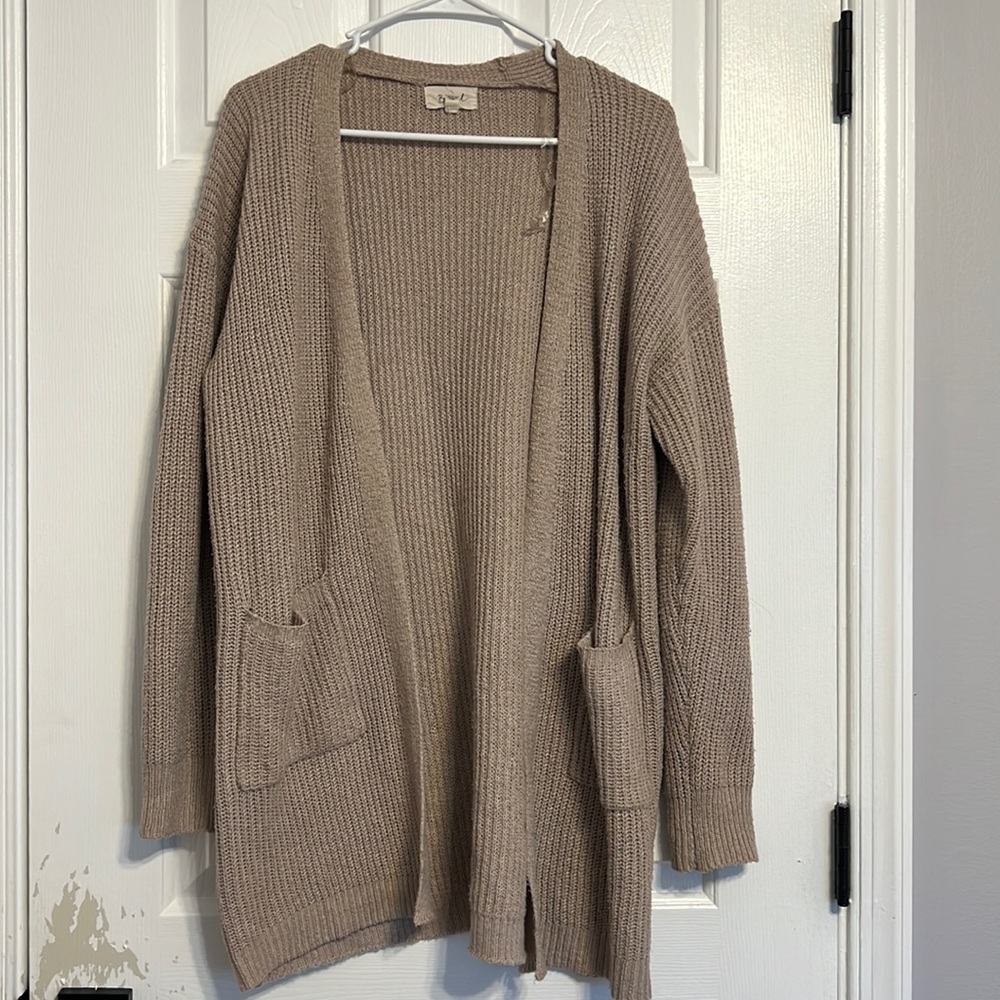 Boutique khaki knit cardigan with pockets